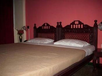 אוטי Hotel Charring Cross מראה חיצוני תמונה