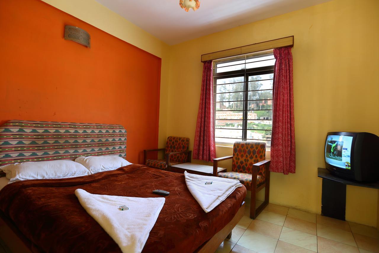 אוטי Hotel Charring Cross מראה חיצוני תמונה